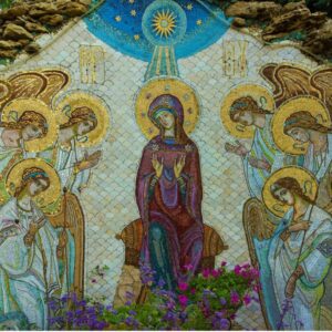 The image of a blessed mother surrounded by angels is commonly used by Catholics when praying.