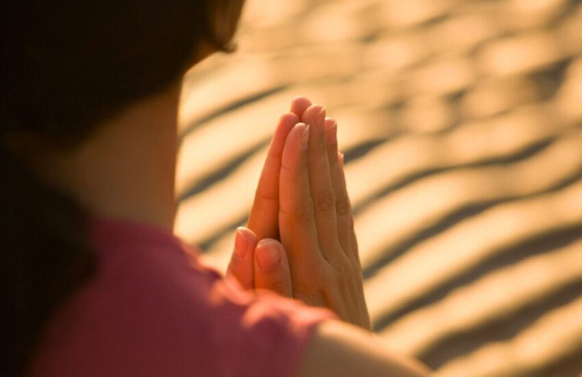 Positivity short prayers are brief, intentional conversations with God that focus on hope, gratitude, and divine support.