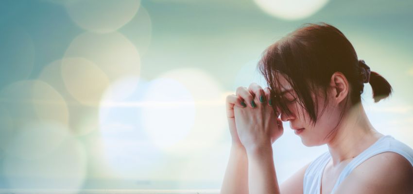 Quiet moment of prayer focused on Prayers to Free You From Anger and Resentment.